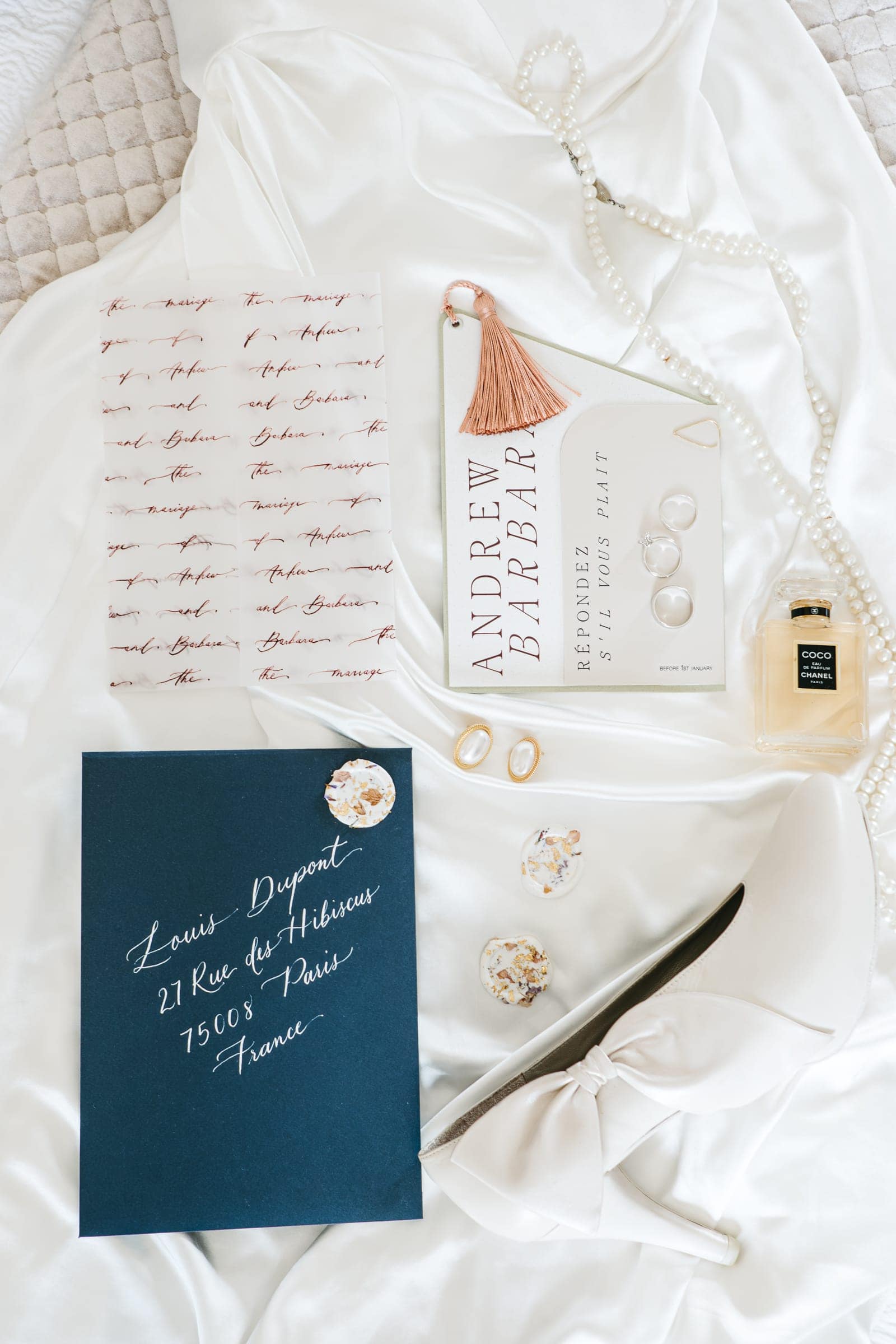 Wedding inspiration - wedding invitation wax seal cire a cachet vows calligraphy calligraphie Provence Pornic Loire Atlantique La Baule Nantes Saint-Nazaire Paris France photographer photographe Rebecca Hannah